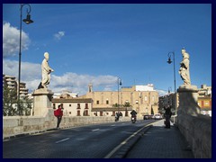 Pont de la Trinitat above Jardine de Turia towards the Santasima Trinidad monastery.